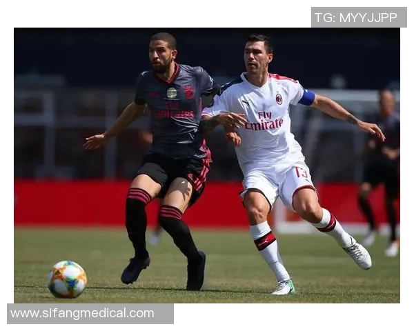 意甲激战:本菲卡与AC米兰战成平局精彩集锦回顾全场瞬间 意甲激战:本菲卡与AC米兰战成平局精彩集锦回顾全场瞬间