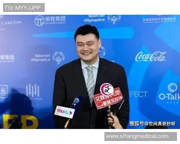 狄龙与姚明的奇妙相遇:篮球巨星的友谊与挑战之旅 狄龙与姚明的奇妙相遇:篮球巨星的友谊与挑战之旅