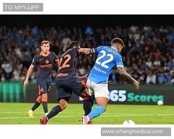 意甲激战波尔图大胜曼联争议判罚引发全场热议与反思 意甲激战波尔图大胜曼联争议判罚引发全场热议与反思